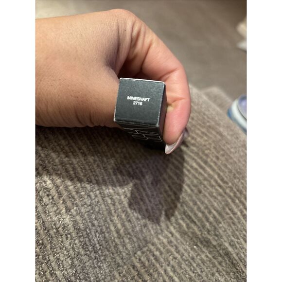 Nars Velvet Lip Glide Lip Stick .2 Ounce Mineshaft NEW IN BOX - Picture 6 of 6